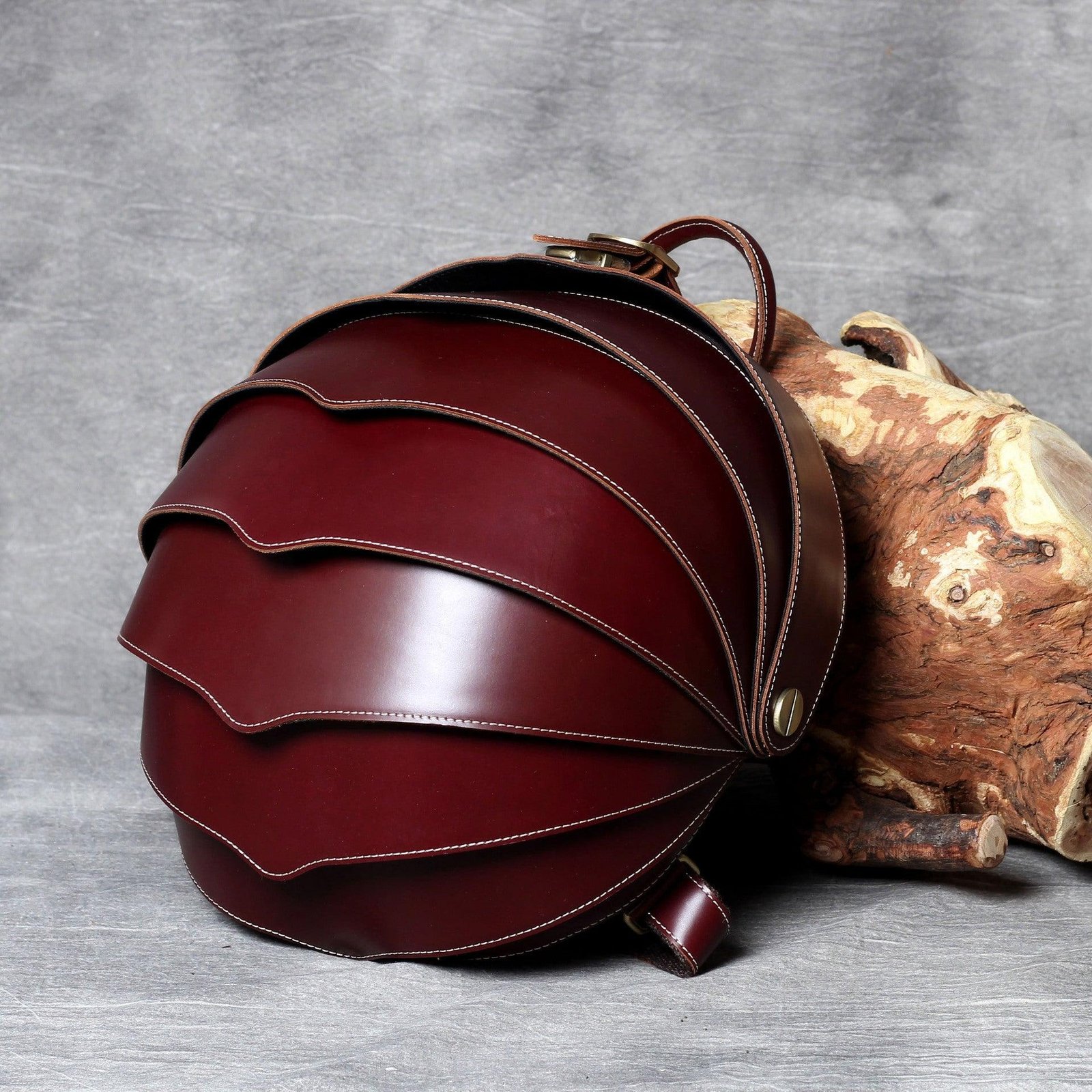 Pangolin Vintage Leather Backpack for Men - 图片 19